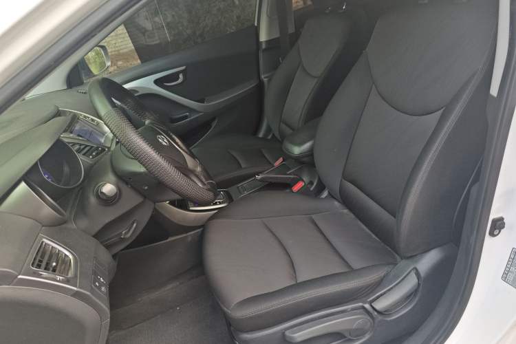 Used Hyundai Elantra 2016 1.6L Automatic Smart Version