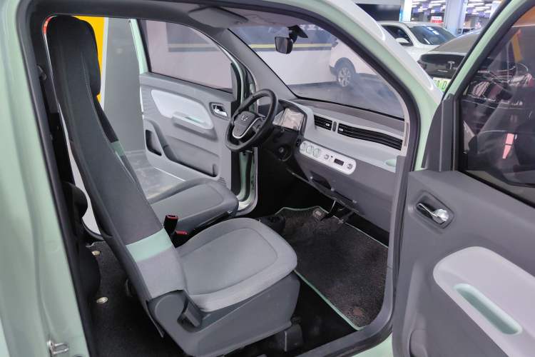 Used Wuling Hongguang MINIEV 2021 Macaron Premium Model – Lithium Iron Phosphate
