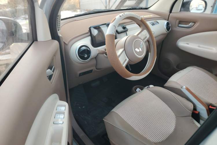 Used Wuling Hongguang MINIEV 2025 Four-Door Version Advanced Edition
