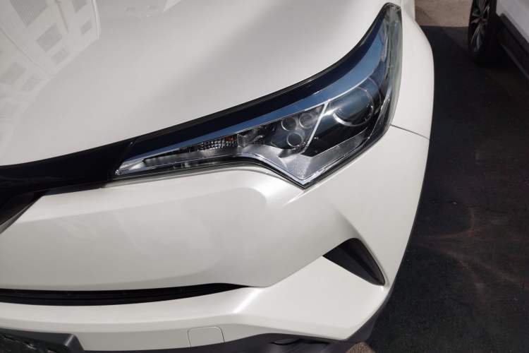 Used Toyota IZOA 2018 2.0L Yichi Version China VI Standard