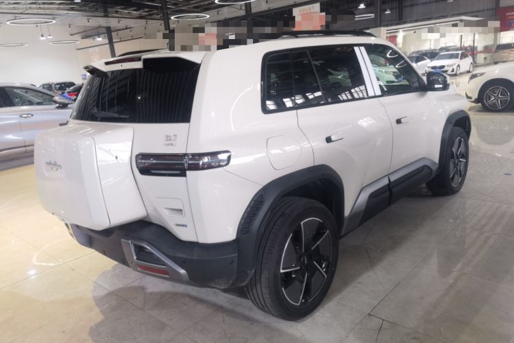 Used  Titanium 3 2025 501 km All-Wheel Drive Intelligent Driving Max Edition
