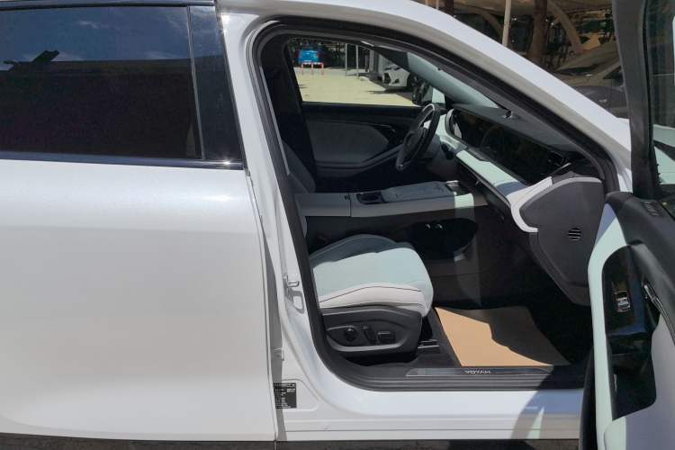 Used VOYAH FREE 2025 318 318 km Rear-Drive Touring Edition
