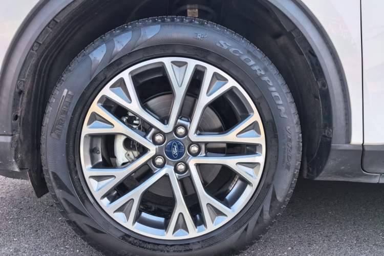 Used Ford Escape 2020 EcoBoost 245 Two-Wheel-Drive Titanium Edition
