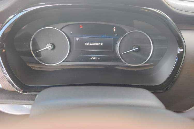 Used Buick GL8 2023 Land Executive Class Comfort Model
