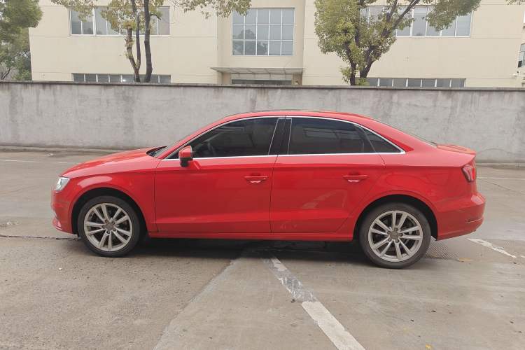 Used Audi A3 2014 Limousine 35 TFSI Automatic Comfort Model
