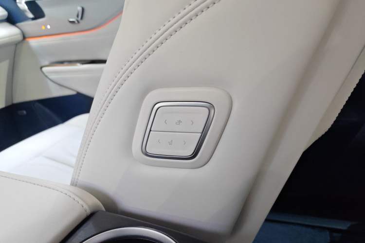 Used Buick GL8 New Energy 2024 Lu Zun Luxury Edition 7-Seater
