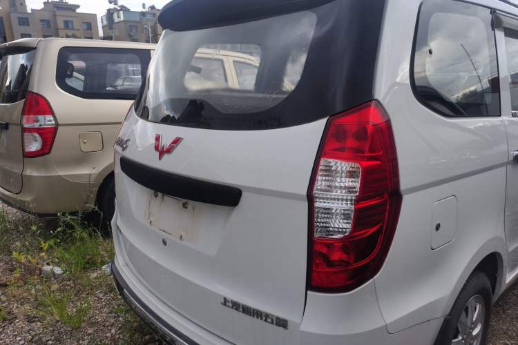 Used Wuling Hongguang 2015 1.5L S Basic Version China V Standard
