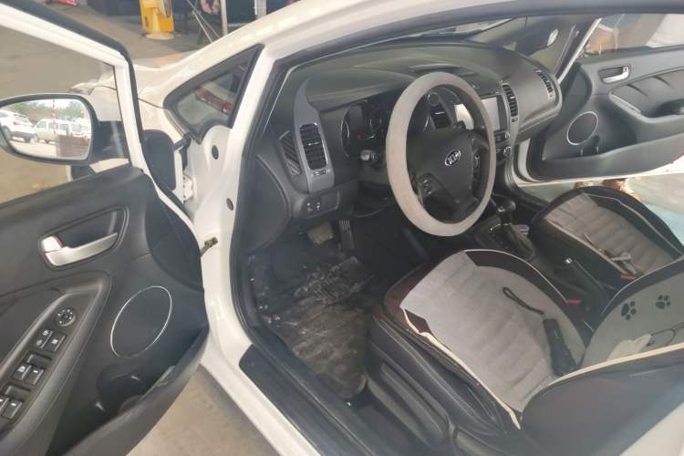 Used Kia K3 2015 1.6L Automatic GLS
