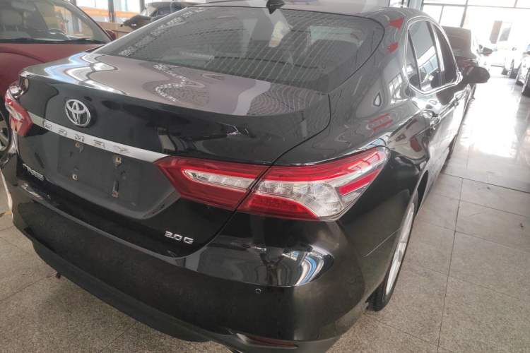 Used Toyota Camry 2021 2.0G Luxury Edition
