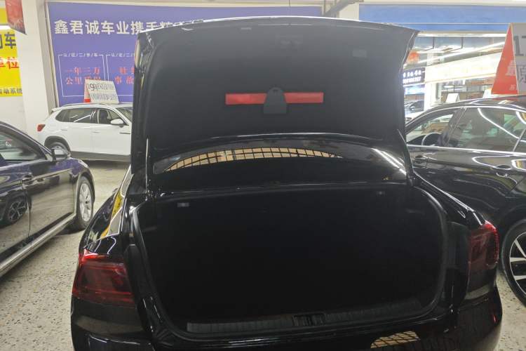 Used Volkswagen Magotan 2023 2 Million Units Commemorative Edition 330TSI DSG Luxury Version
