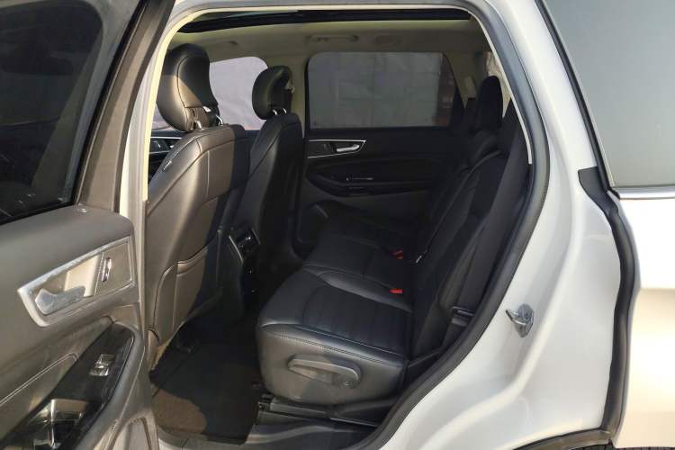 Used Ford Edge 2018 EcoBoost 245 Two-Wheel-Drive Titanium 7-Seater China V Standard
