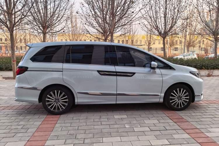 Used Honda Elysion 2024 2.0L eHEV Luxury Edition
