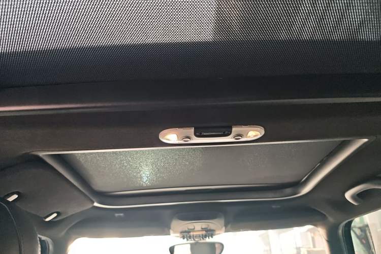 Used  MINI 2018 1.5T COOPER Classic Edition Five-Door Version
