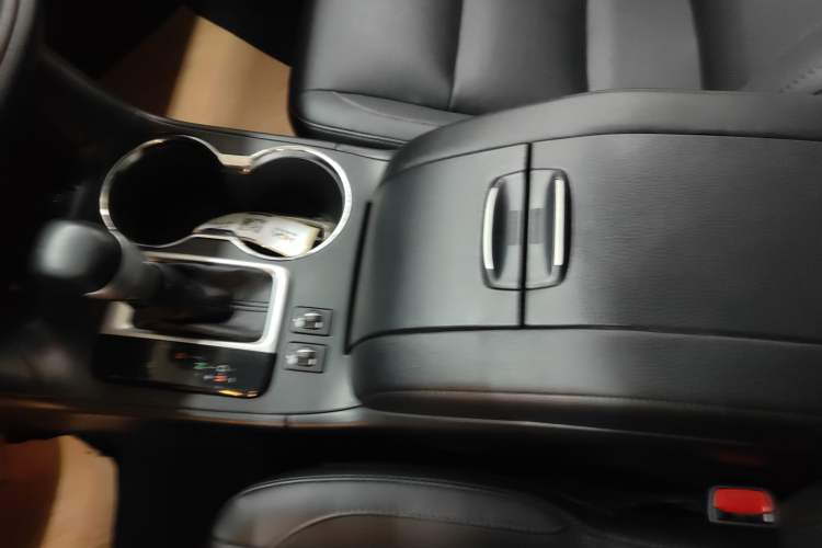 Used Toyota Highlander 2018 2.0T Four-Wheel Drive Luxury Version 7 Seats China VI Standard