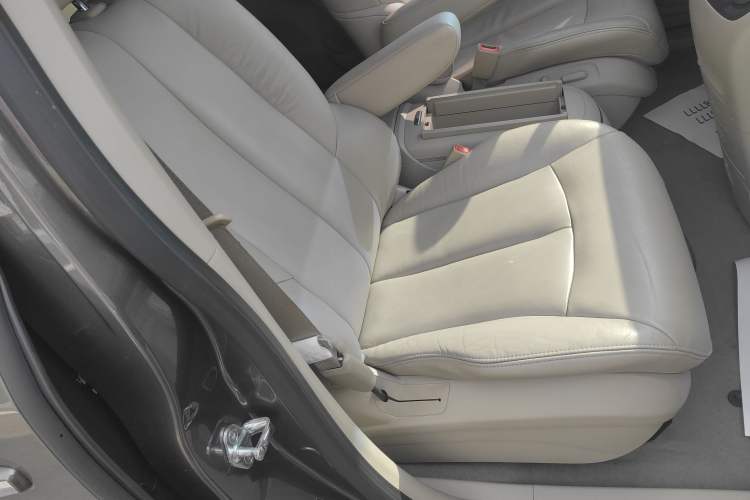 Used Buick GL8 2014 3.0L GT Luxury Business Haoya Edition
