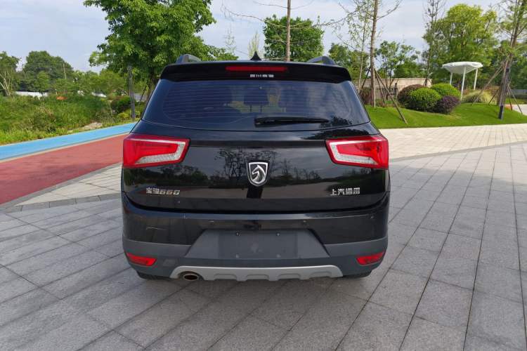 Used Baojun 560 2015 1.8L Manual Luxury Model
