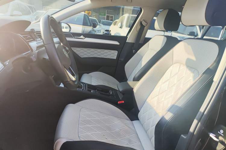 Used Volkswagen Magotan 2023 2 Million Units Commemorative Edition 330TSI DSG Luxury Version
