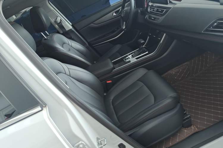 Used Changan CS75 2021 Honor Million Edition 280T DCT Prestige Model
