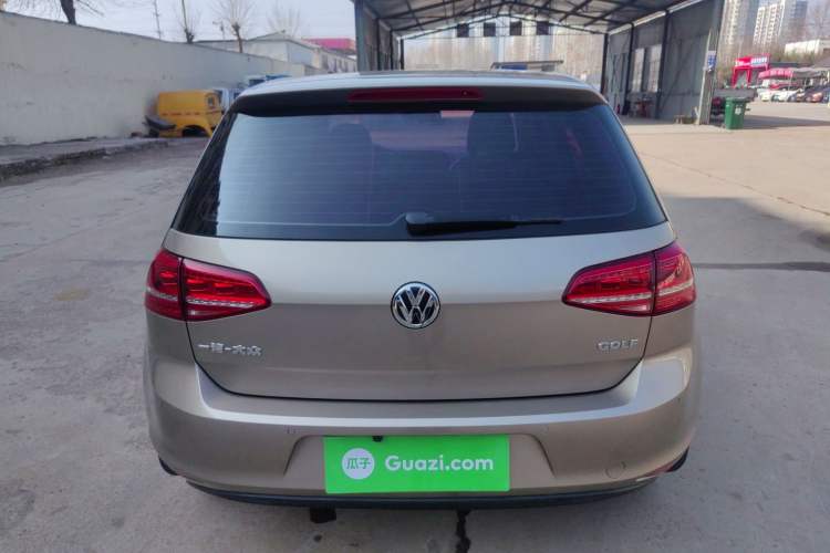 Used Volkswagen Golf 2016 1.6L Manual Fashion Edition