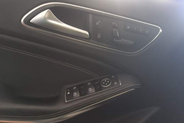 Used Mercedes-Benz GLA 2015 GLA 220 4MATIC Fashion Model