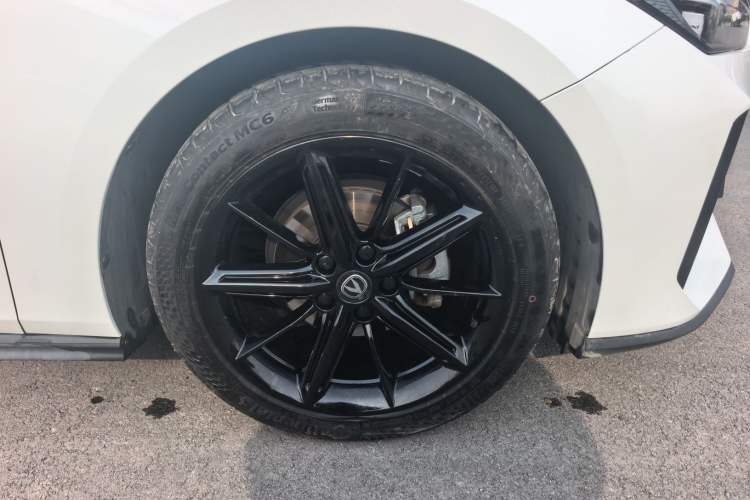 Used Changan UNI-V 2022 1.5T Prestige Version