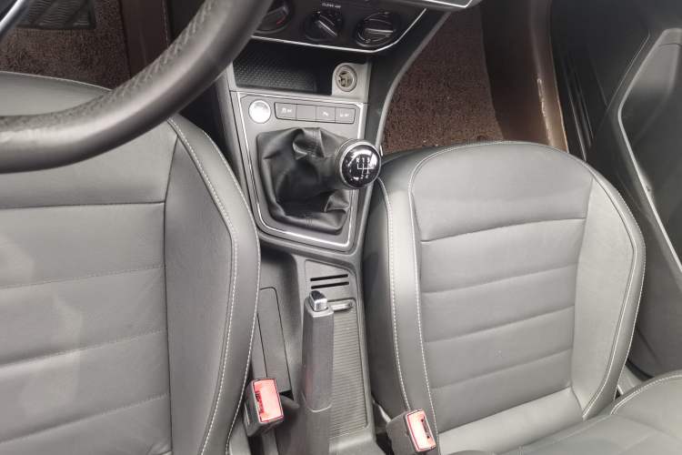 Used Volkswagen Lavida 2017 1.6L Manual Comfort Edition
