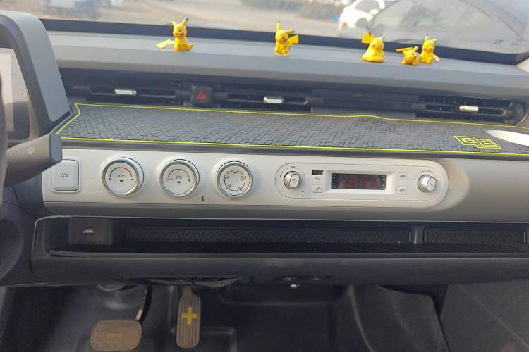 Used Wuling Hongguang MINIEV 2022 GAMEBOY 300km Enthusiast Model with Lithium Iron Phosphate