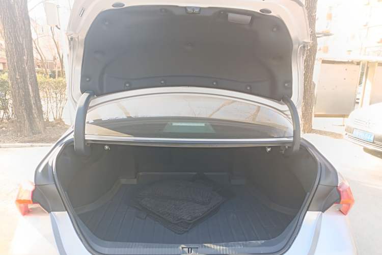 Used Toyota Avalon 2023 2.0L Premium Edition
