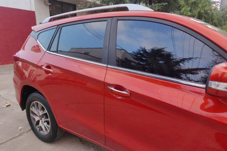 Used BYD Song 2016 Gaishi Edition 1.5TID Automatic Leading Model
