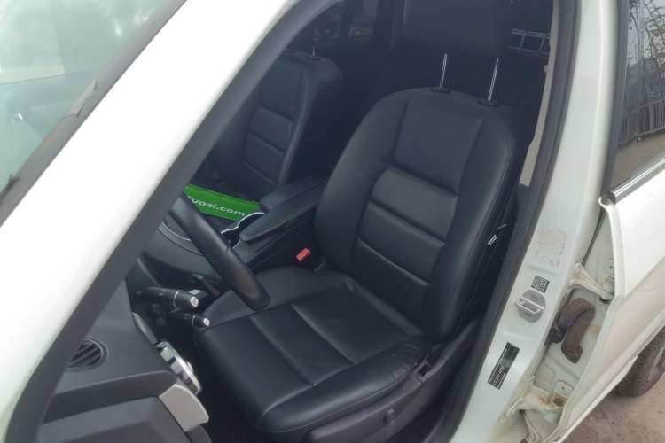 Used Mercedes-Benz GLK-Class 2013 GLK 300 4MATIC Dynamic Sunroof Model