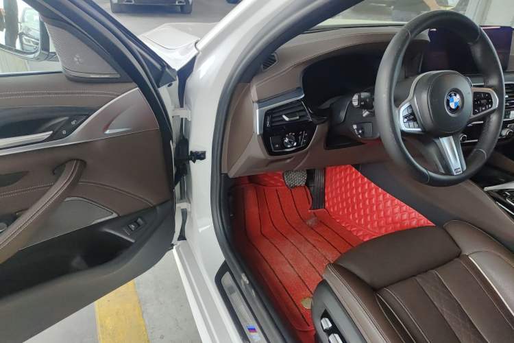 Used BMW 5 Series 2022 530Li Luxury Edition M Sport Package
