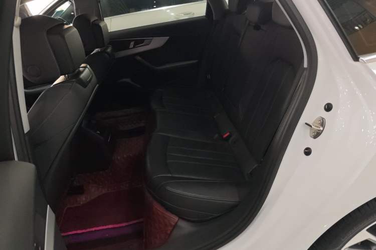 Used Audi A4L 2023 40 TFSI Fashion Dynamic Model
