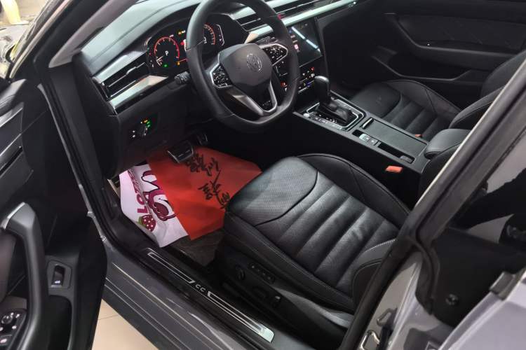 Used Volkswagen FAW-Volkswagen CC 2023 380TSI Striking Edition
