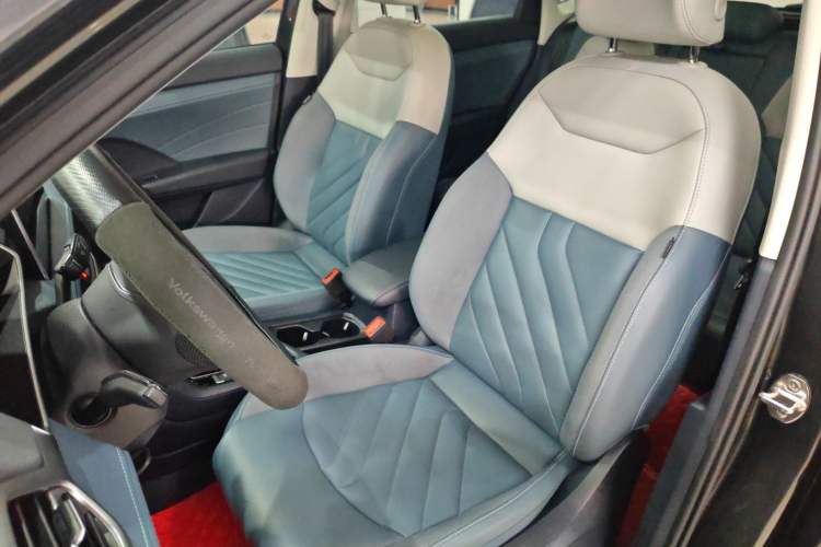 Used Volkswagen Tharu 2023 300TSI Two-Wheel-Drive Moonlight Edition
