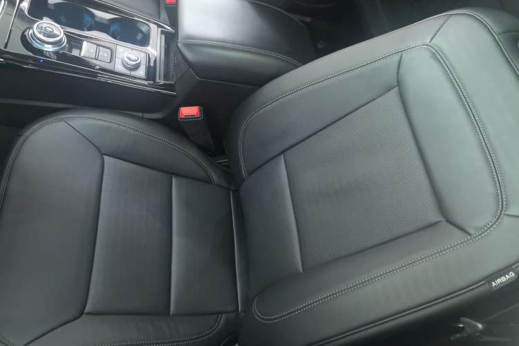 Used Ford Explorer 2020 EcoBoost 285 4x4 Titanium Edition 7-Seater
