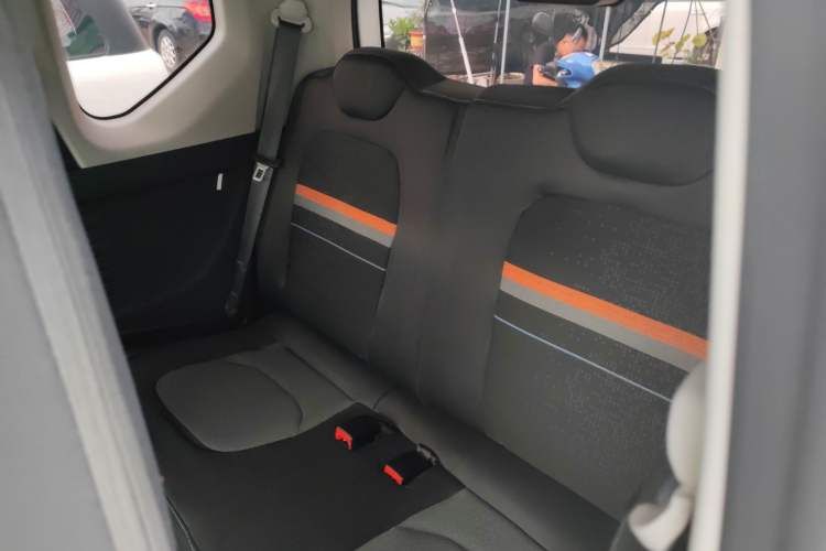 Used Wuling Hongguang MINIEV 2021 Macaron Premium Model – Lithium Iron Phosphate
