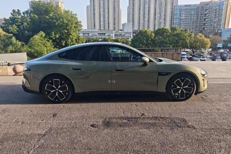 Used  SU7 2024 Rear-Drive Long-Range Intelligent Driving Version
