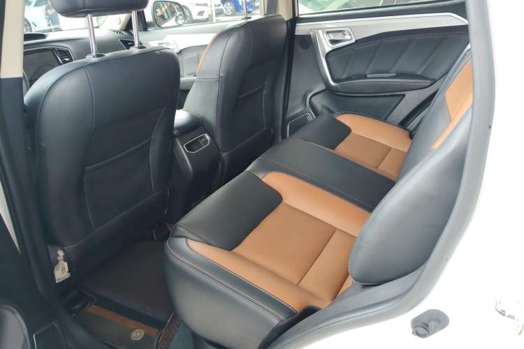 Used Geely Auto Vision X6 2016 1.3T CVT Flagship Model
