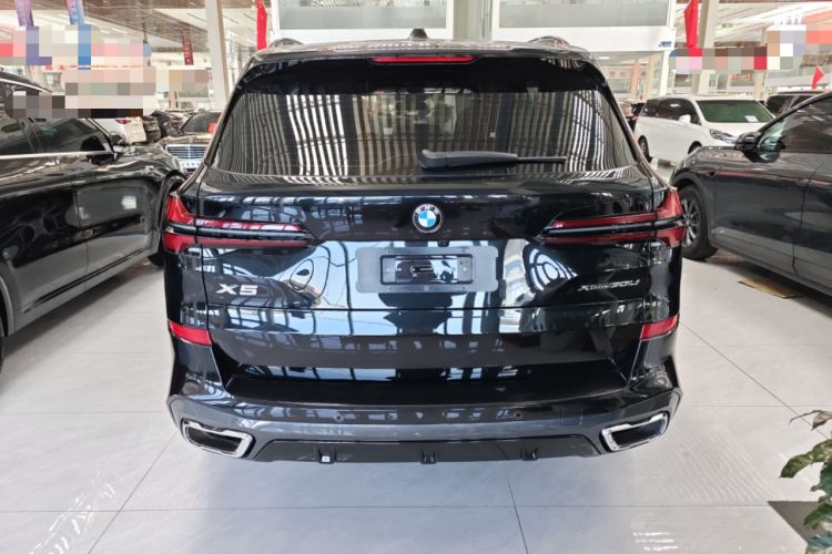 Used BMW X5 2023 xDrive 30Li Luxury M Sport Night Edition Package
