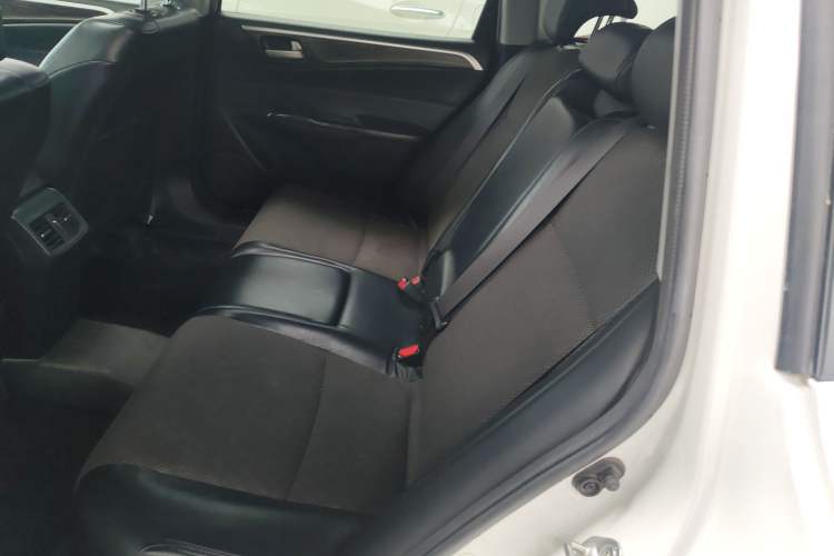 Used Honda Jade 2017 1.8L automatic Comfort version 5 seats
