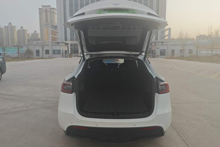 Used Tesla Model Y 2022 Rear-Wheel-Drive Version
