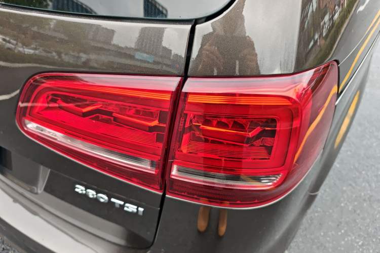 Used Volkswagen Sharan 2018 380TSI Luxury 7-Seater
