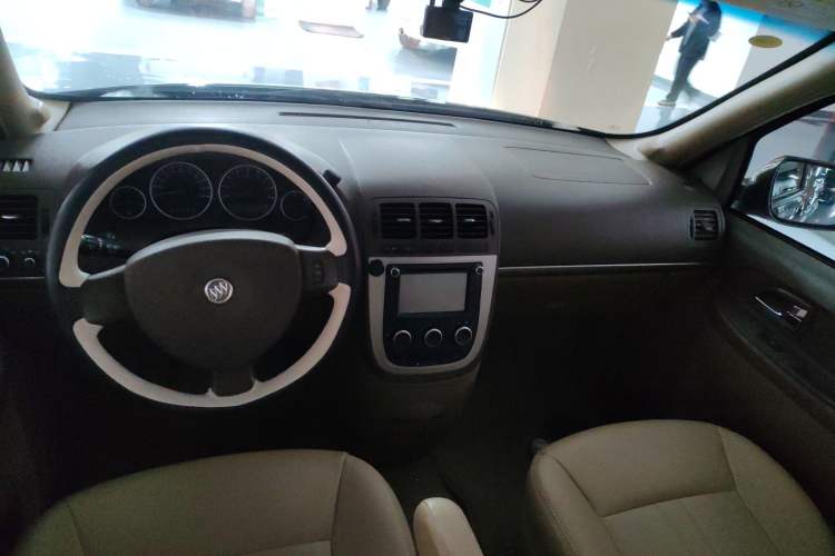 Used Buick GL8 2014 2.4L Classic Edition
