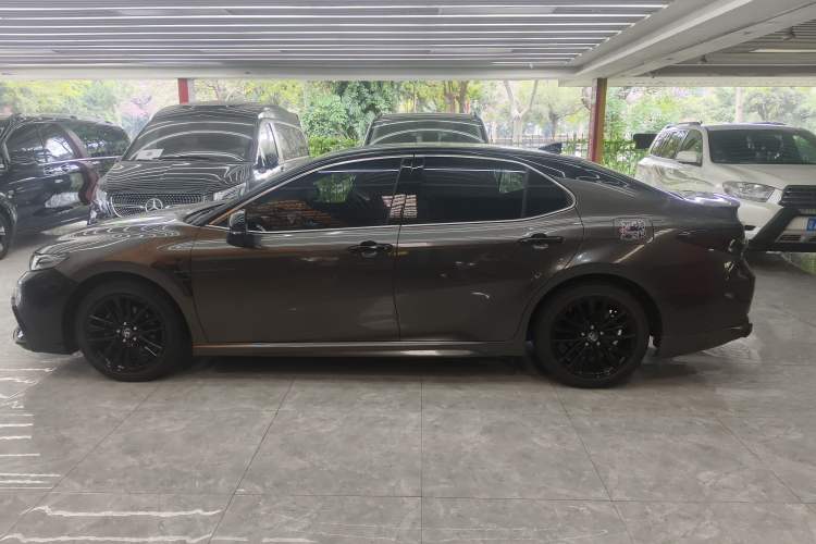 Used Toyota Camry 2023 2.5S Knight Edition
