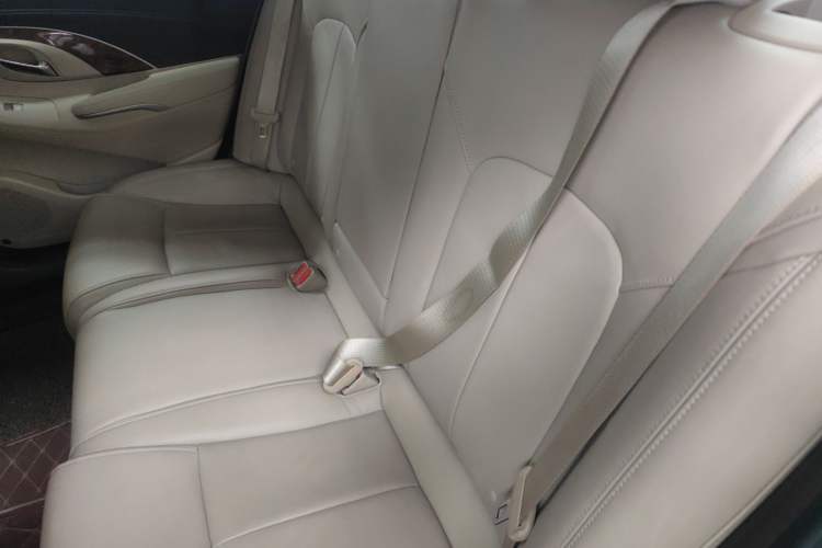 Used Buick LaCrosse 2013 2.4L SIDI Leading Comfort Version
