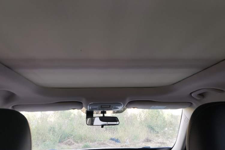 Used Geely Auto Emgrand X7 Sport 2020 1.8TD DCT Two-Wheel Drive Smart Connect 4G-Enabled Version
