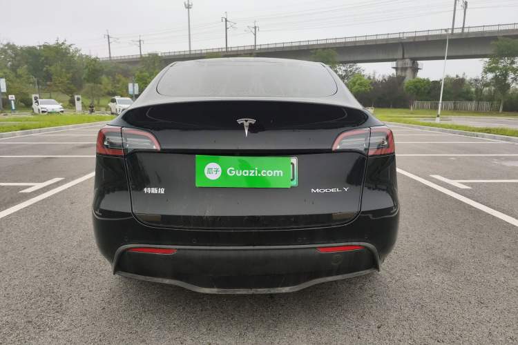 Used Tesla Model Y 2021 Standard Range Rear-Wheel Drive Version
