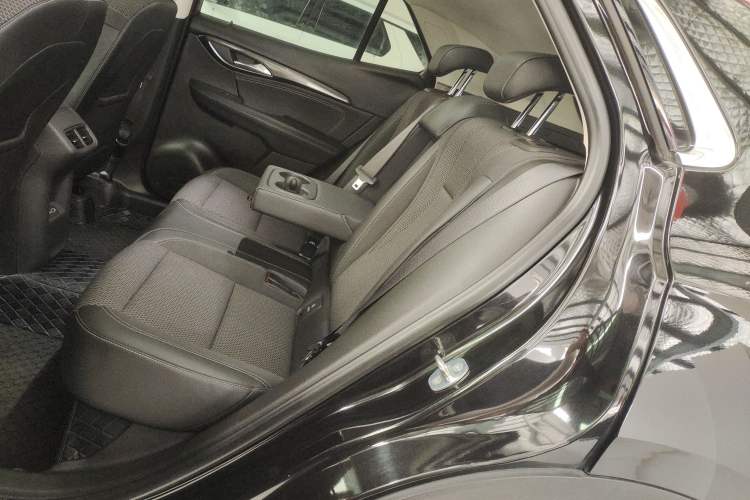 Used Buick Envision 2022 Facelift Encore S 552T Two-Wheel Drive Elite Model
