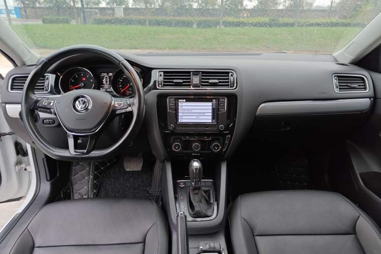 Used Volkswagen Sagitar 2018 180TSI DSG Prestige Edition
