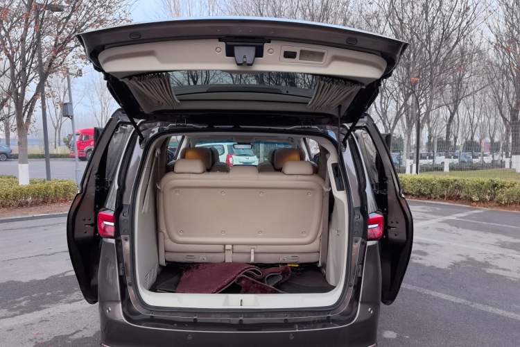 Used Buick GL8 2022 Land Executive Class 652T Prestige Model